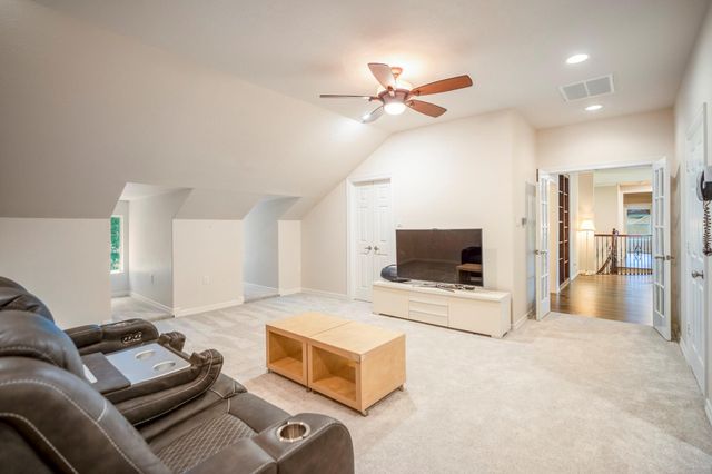 67 N Pentenwell Circle, Spring, TX 77382