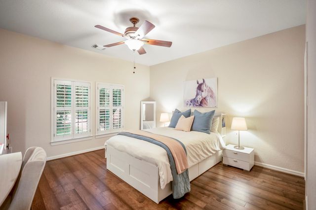 67 N Pentenwell Circle, Spring, TX 77382