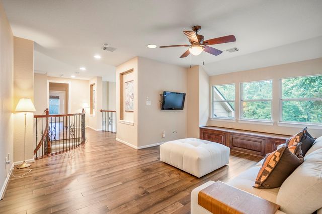 67 N Pentenwell Circle, Spring, TX 77382