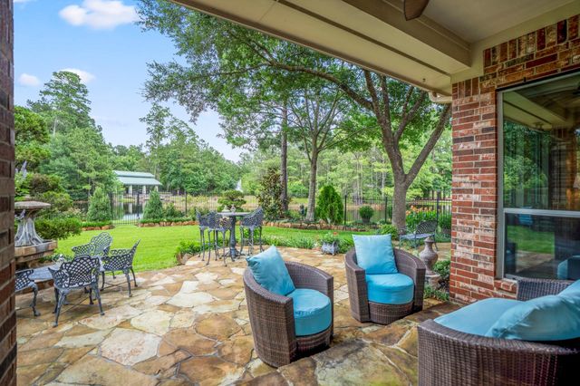 67 N Pentenwell Circle, Spring, TX 77382