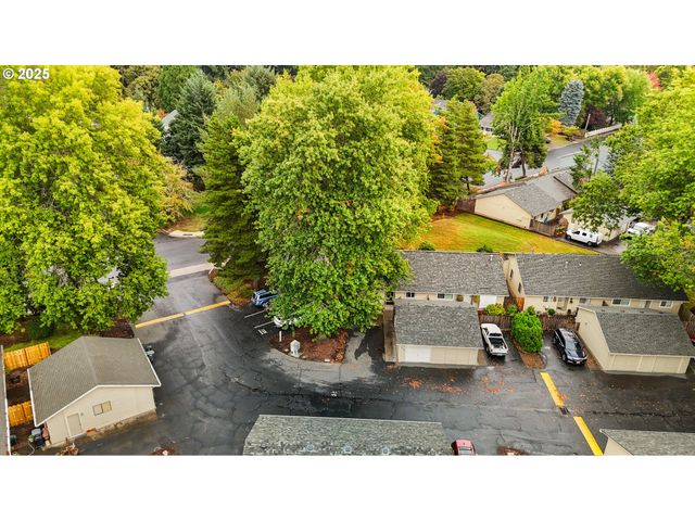2356 Se DOVE St, Hillsboro, OR 97123