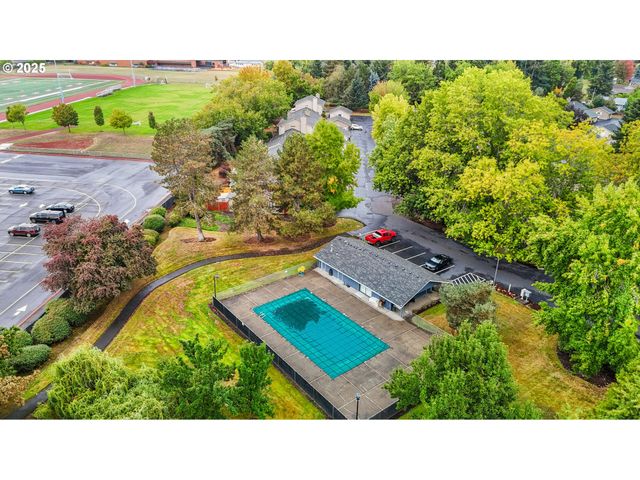 2356 Se DOVE St, Hillsboro, OR 97123