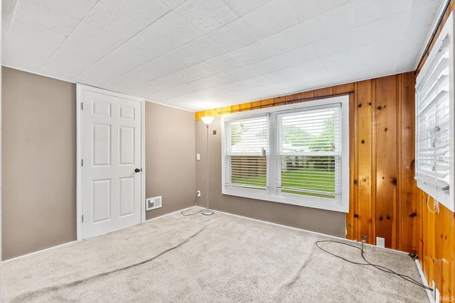 220 W Fleming Avenue, Fort Wayne, IN 46807