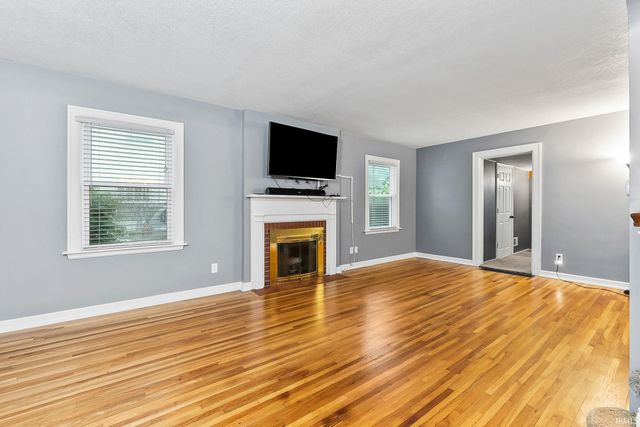 220 W Fleming Avenue, Fort Wayne, IN 46807
