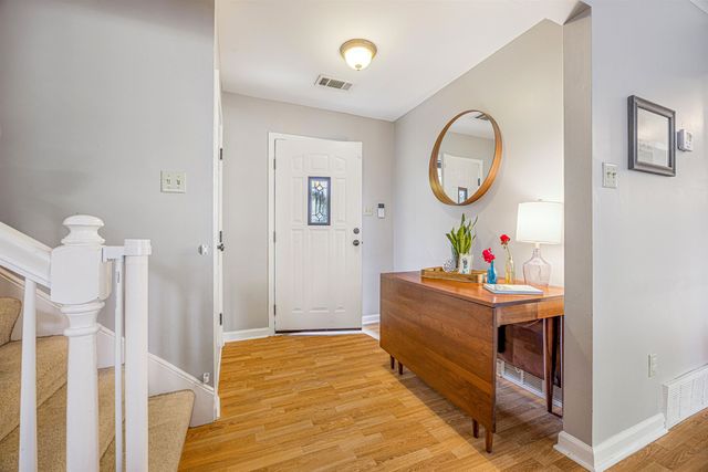 6356 EASTBRIER DR, Bartlett, TN 38135