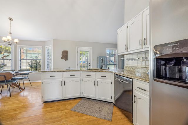 6356 EASTBRIER DR, Bartlett, TN 38135