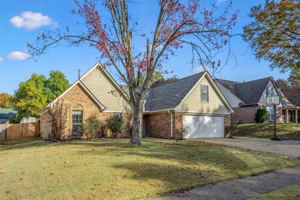 6356 EASTBRIER DR, Bartlett, TN 38135