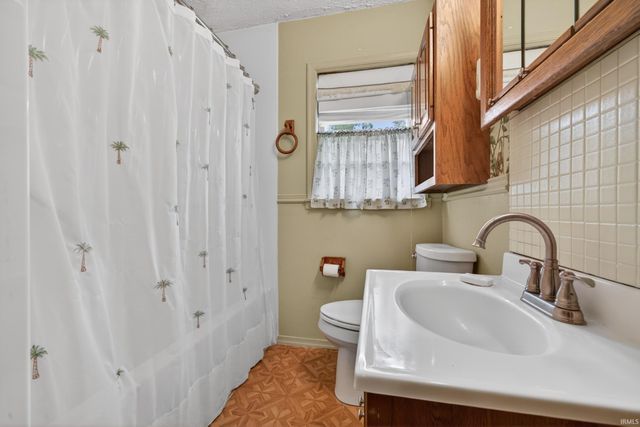 621 SOMERSET Drive, Kokomo, IN 46902