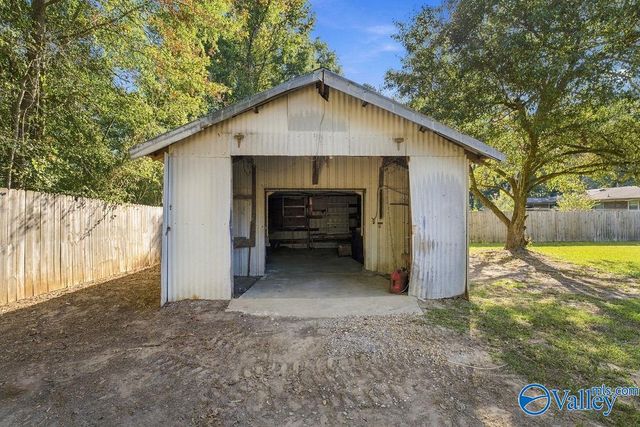 114 Ward Avenue SW, Cullman, AL 35055