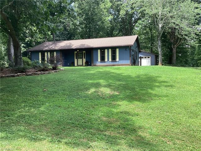 2527 Mount Salem Road, Pfafftown, NC 27040