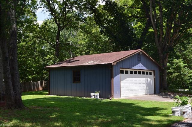 2527 Mount Salem Road, Pfafftown, NC 27040