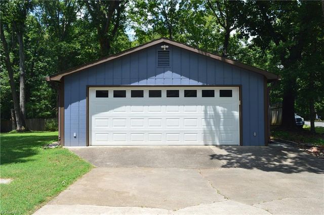 2527 Mount Salem Road, Pfafftown, NC 27040