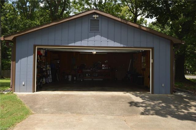 2527 Mount Salem Road, Pfafftown, NC 27040