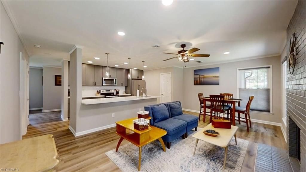 2527 Mount Salem Road, Pfafftown, NC 27040