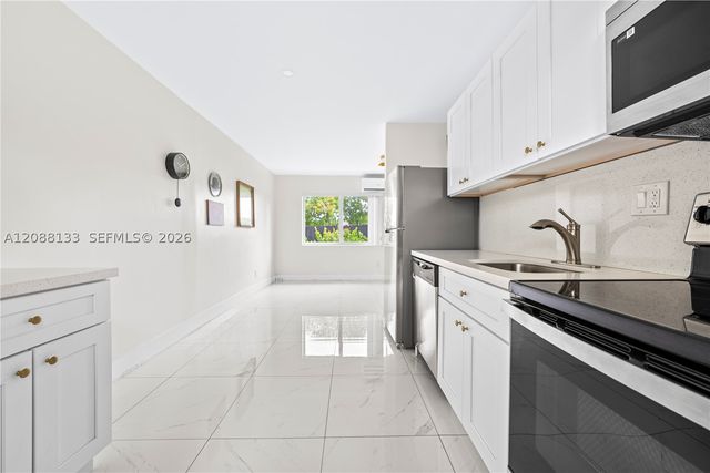 612 NW 10th Ter B, Fort Lauderdale, FL 33311