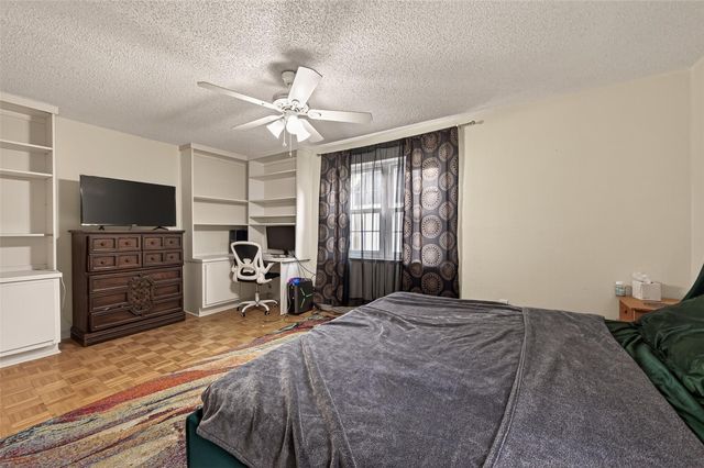 5235 Arboles Drive 9, Houston, TX 77035