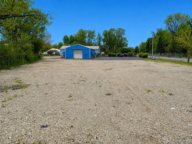20401 Gudith Road, Brownstown, MI 48183
