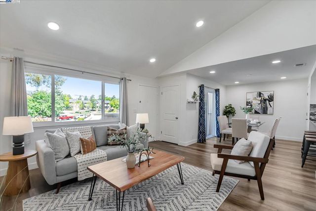 67 Silcreek, San Jose, CA 95116