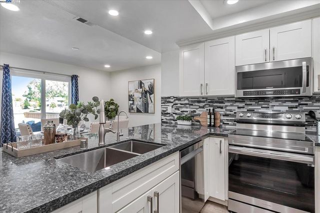 67 Silcreek, San Jose, CA 95116