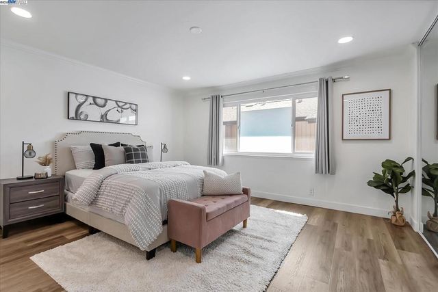 67 Silcreek, San Jose, CA 95116