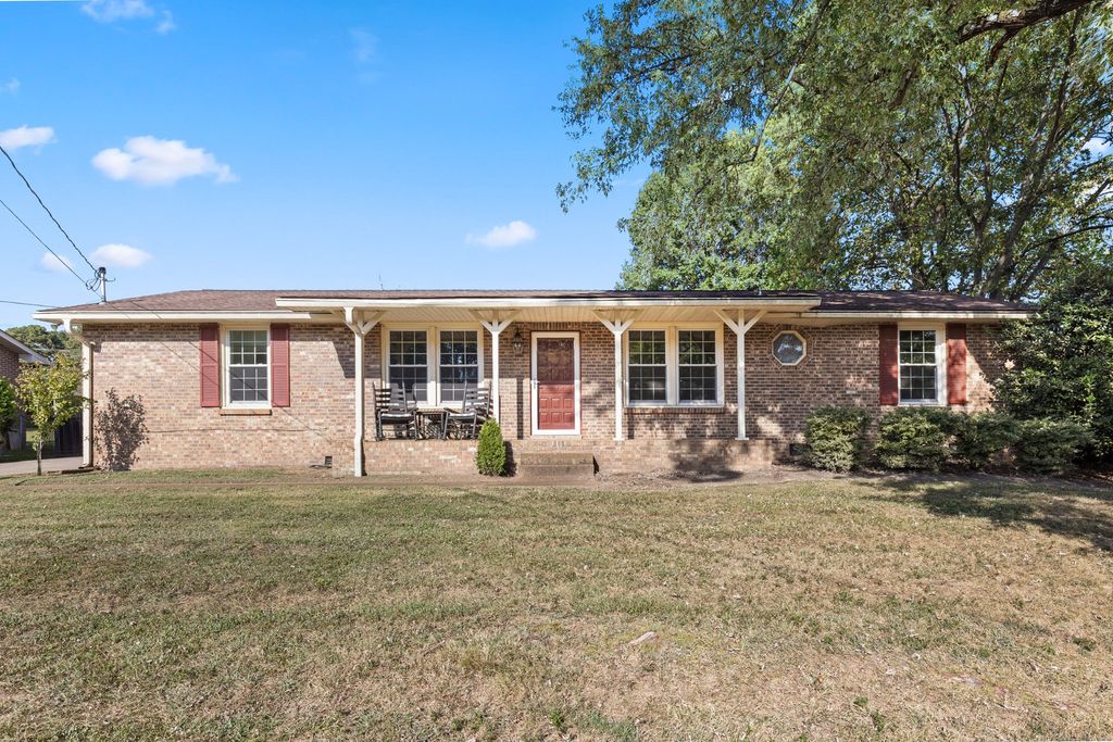 657 Atlanta Dr, Hermitage, TN 37076