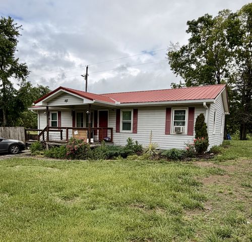 420 Calvert Ridge Rd, Westmoreland, TN 37186