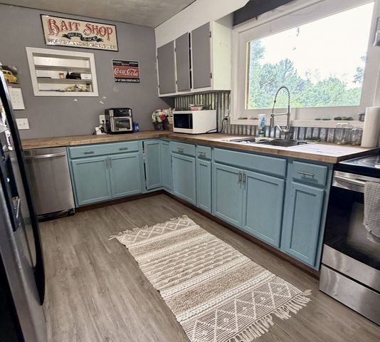 420 Calvert Ridge Rd, Westmoreland, TN 37186