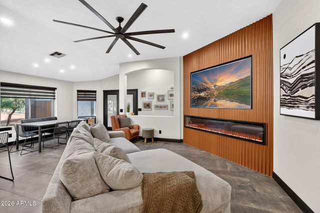 1921 E SIESTA Lane, Phoenix, AZ 85024
