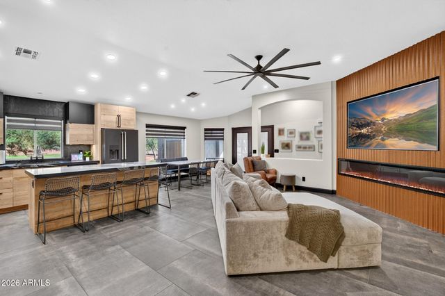 1921 E SIESTA Lane, Phoenix, AZ 85024