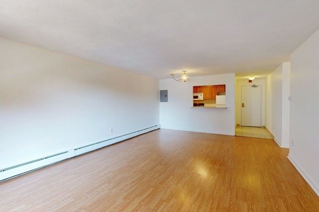 32 Whites Ave D22, Watertown, MA 02472