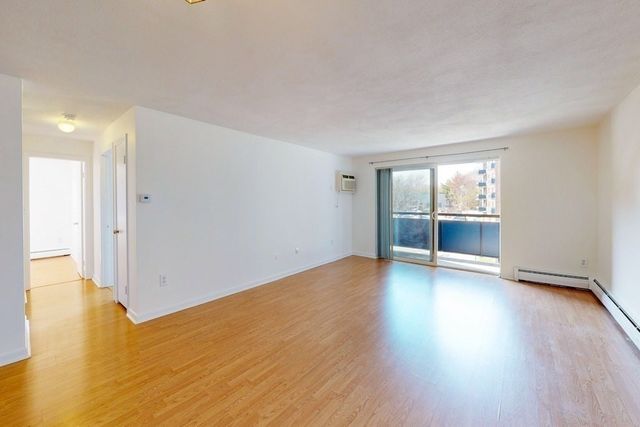 32 Whites Ave D22, Watertown, MA 02472