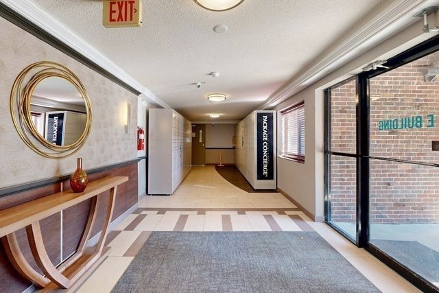 32 Whites Ave D22, Watertown, MA 02472