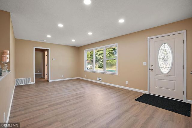 7961 59th Avenue N, New Hope, MN 55428