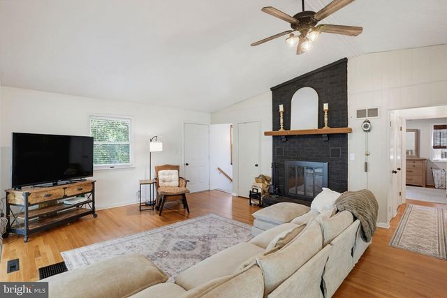16 KENT AVE, Earleville, MD 21919