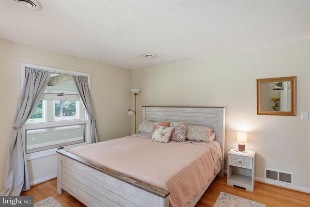 16 KENT AVE, Earleville, MD 21919