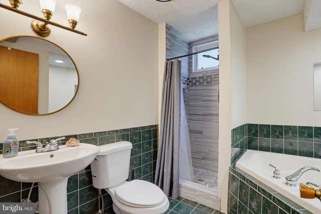 16 KENT AVE, Earleville, MD 21919