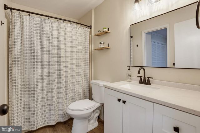 16 KENT AVE, Earleville, MD 21919