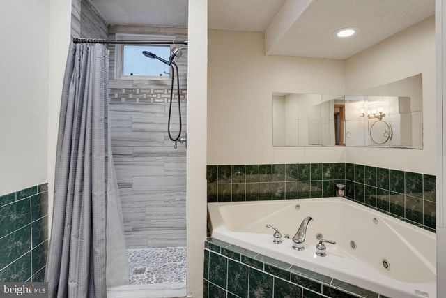 16 KENT AVE, Earleville, MD 21919
