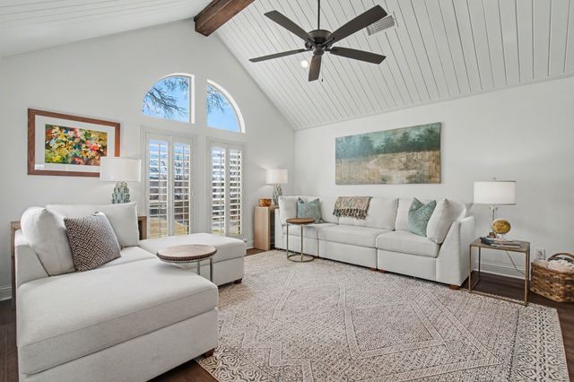 445 Crescent Drive, Pottsboro, TX 75076