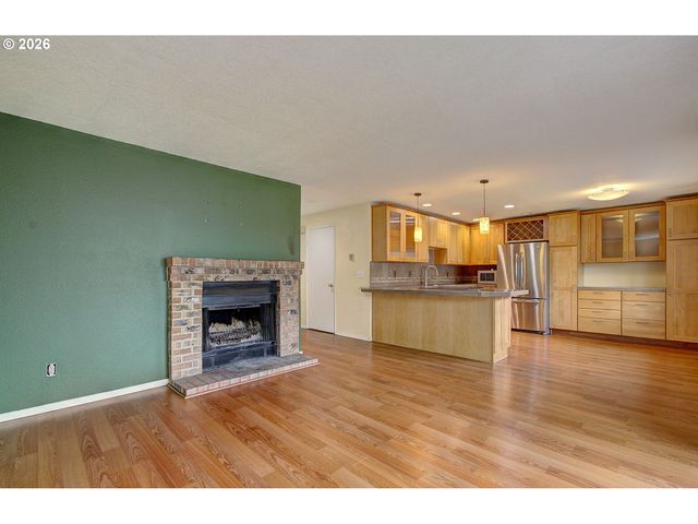 804 Nw 132ND St B, Vancouver, WA 98685