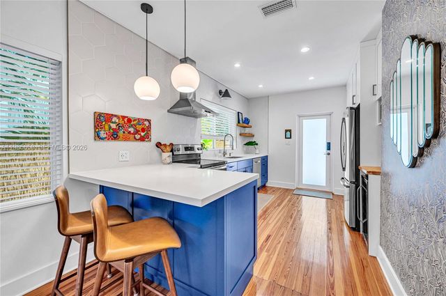 1337 SW 15th St, Miami, FL 33145