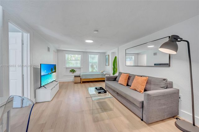 1337 SW 15th St, Miami, FL 33145