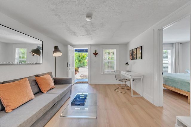 1337 SW 15th St, Miami, FL 33145