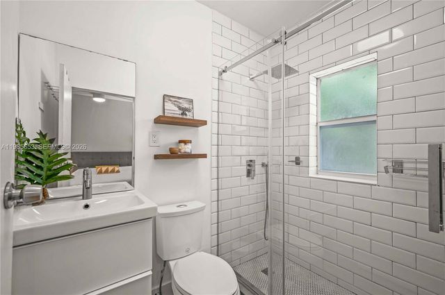 1337 SW 15th St, Miami, FL 33145