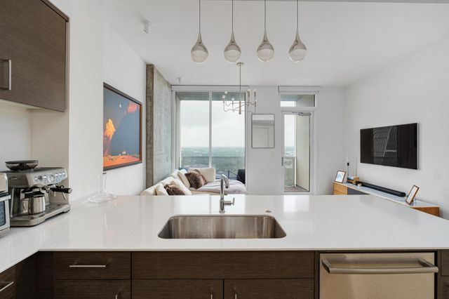301 West Ave 3806, Austin, TX 78701