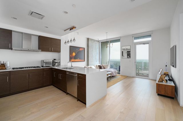 301 West Ave 3806, Austin, TX 78701