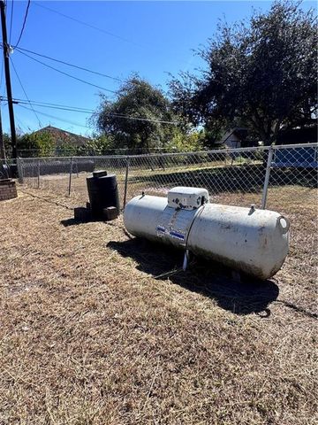 2403 S Louisiana Avenue, Weslaco, TX 78596