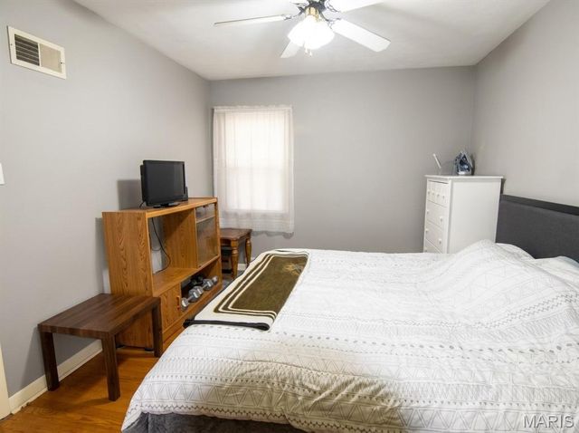 4649 Oregon Avenue, St Louis, MO 63111