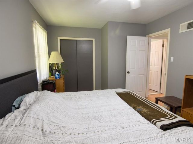 4649 Oregon Avenue, St Louis, MO 63111