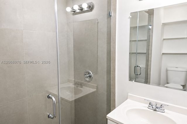 411 SE 10th St 4, Hallandale Beach, FL 33009